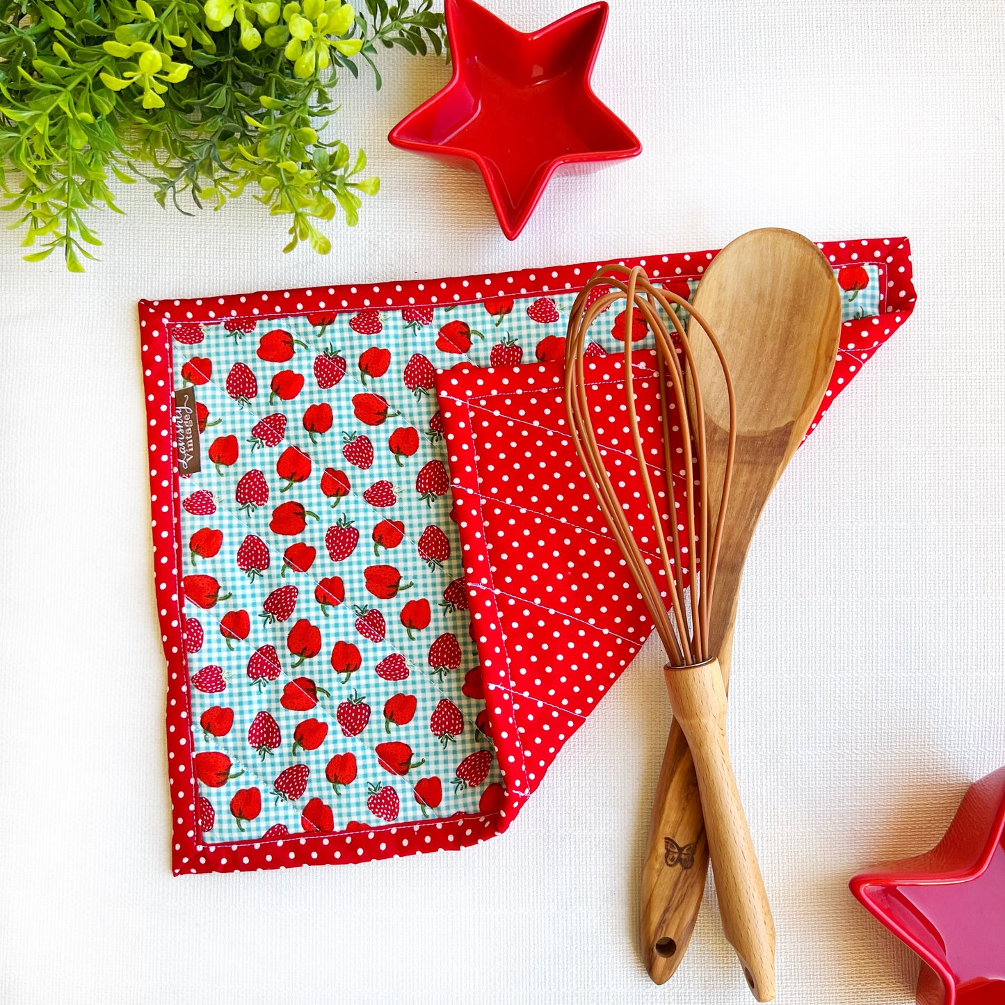 Strawberries on gingham Hot Pad